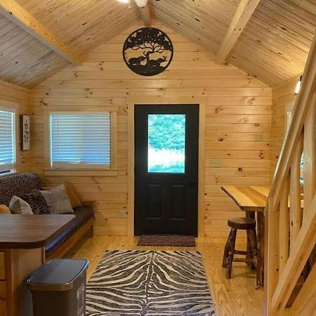 Serene 1Br Cabin Near Nc Z00 With Loft & Waterview آشبورو المظهر الخارجي الصورة