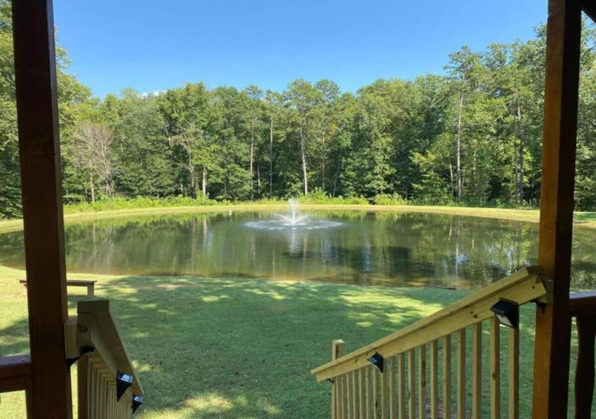 Serene 1Br Cabin Near Nc Z00 With Loft & Waterview آشبورو المظهر الخارجي الصورة
