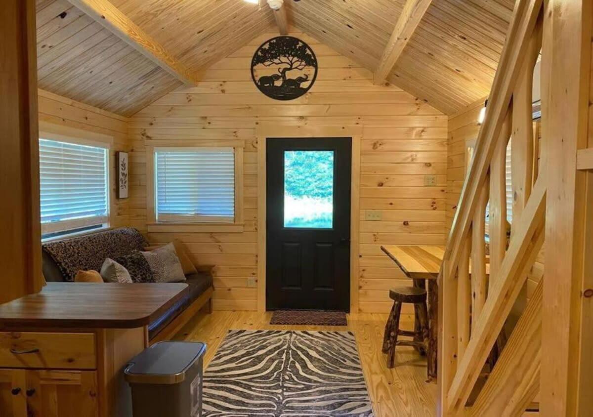 Serene 1Br Cabin Near Nc Z00 With Loft & Waterview آشبورو المظهر الخارجي الصورة